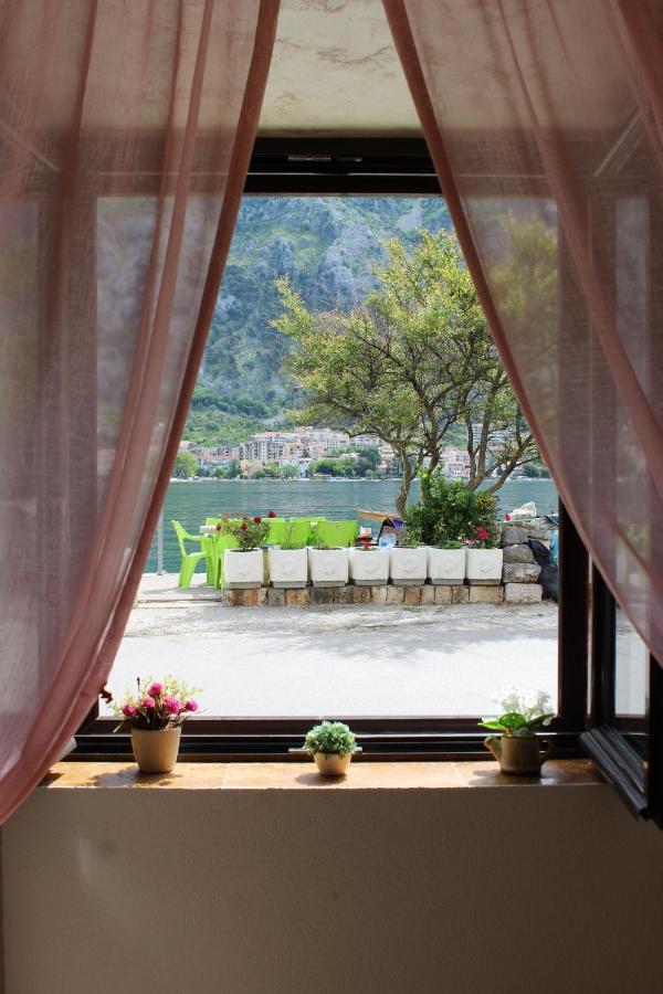 Mare E Montagna Apartamento Kotor Exterior foto